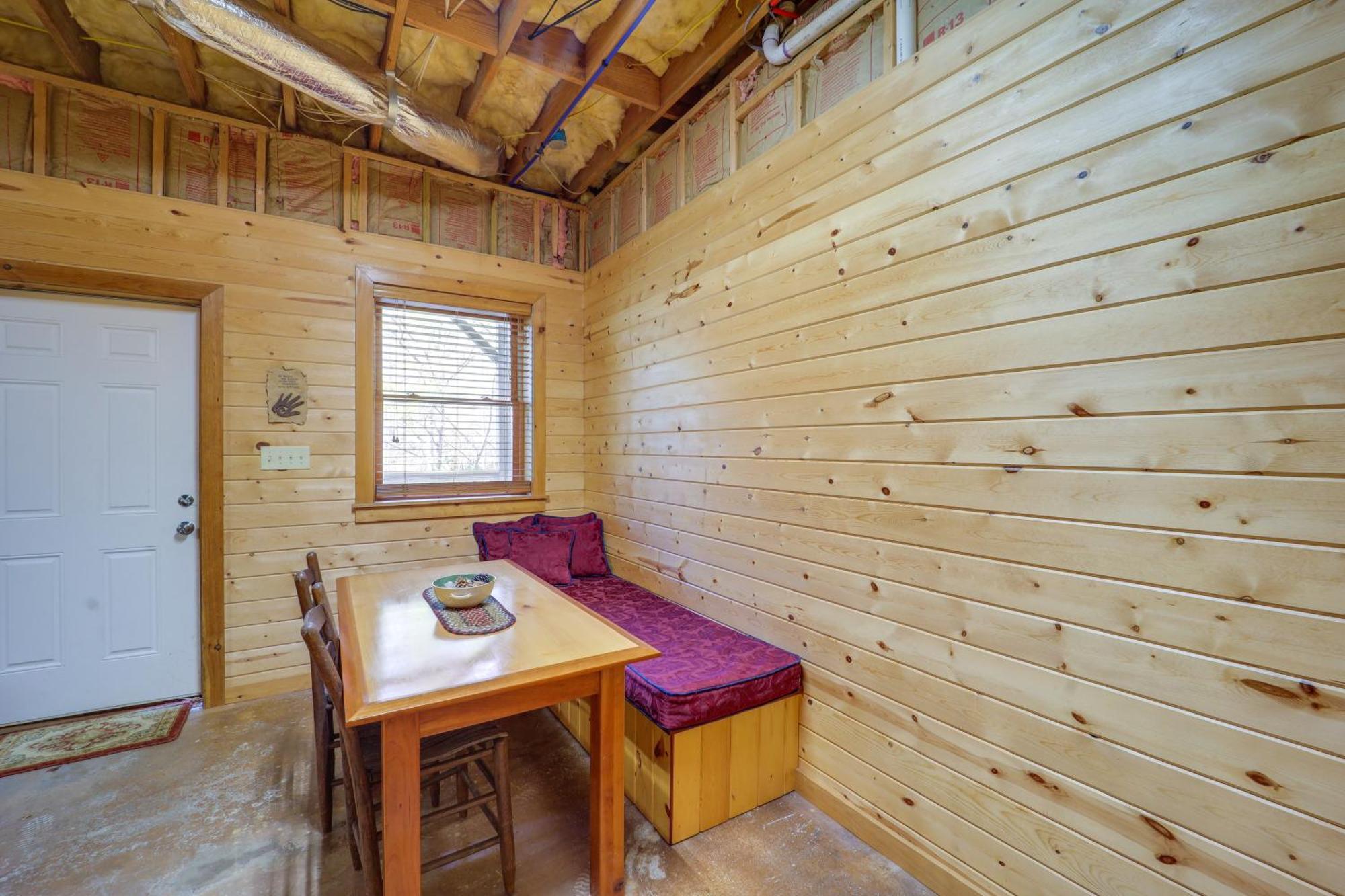 Cabin On 22 Acres With Patio - 3 Mi To Blowing Rock! Lenoir Exterior photo