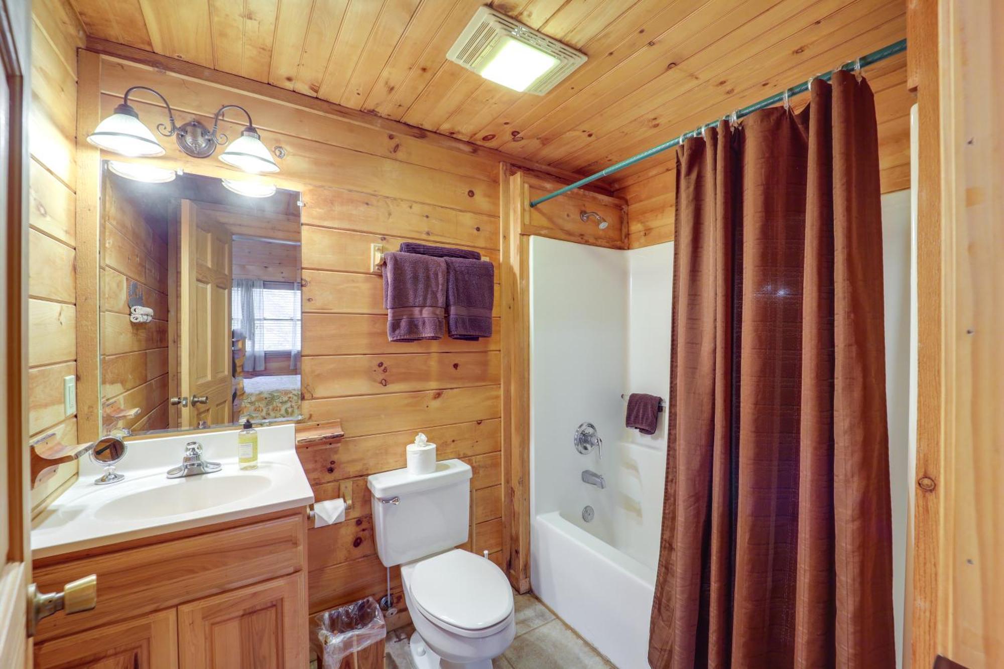 Cabin On 22 Acres With Patio - 3 Mi To Blowing Rock! Lenoir Exterior photo