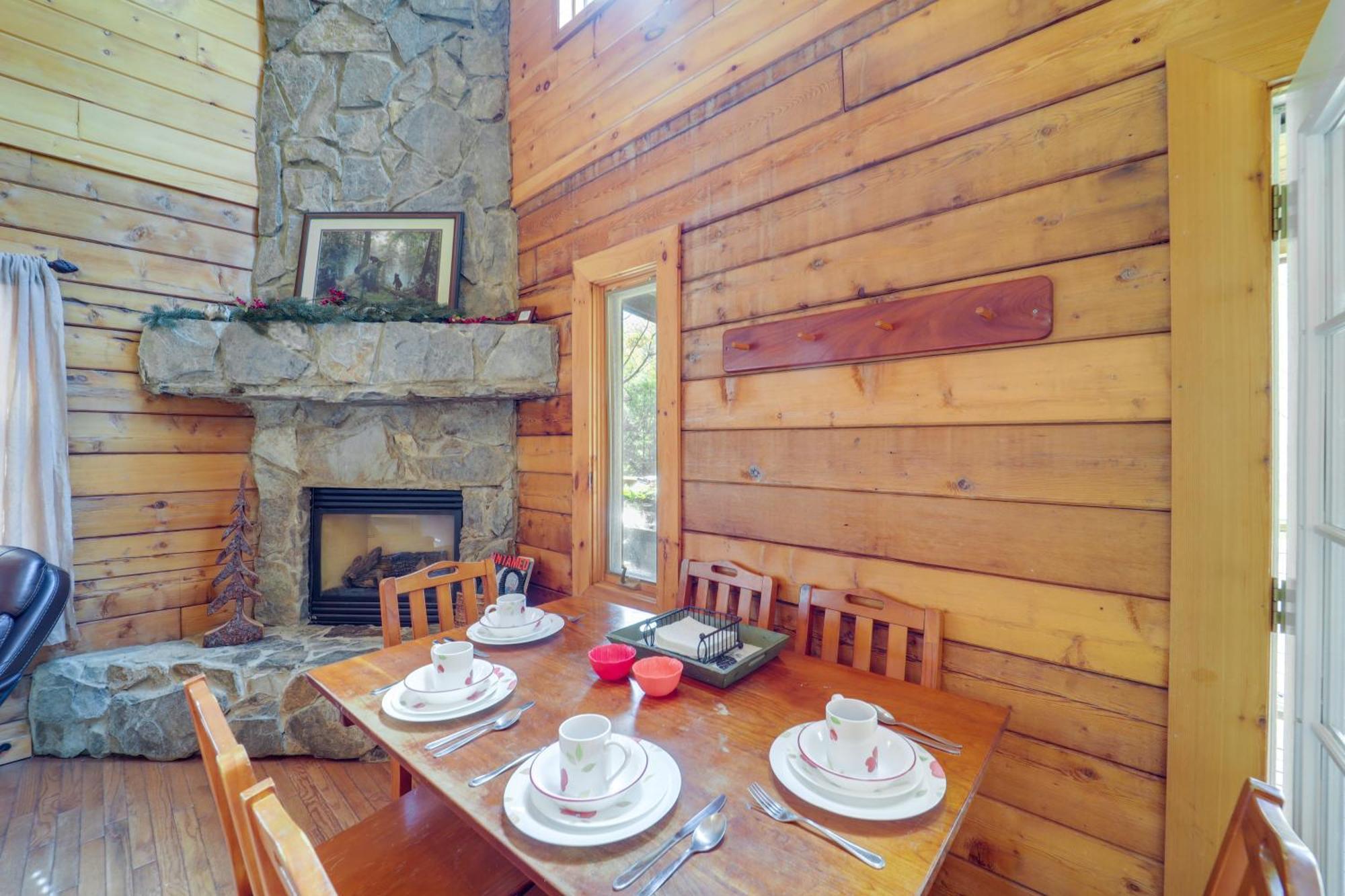 Cabin On 22 Acres With Patio - 3 Mi To Blowing Rock! Lenoir Exterior photo